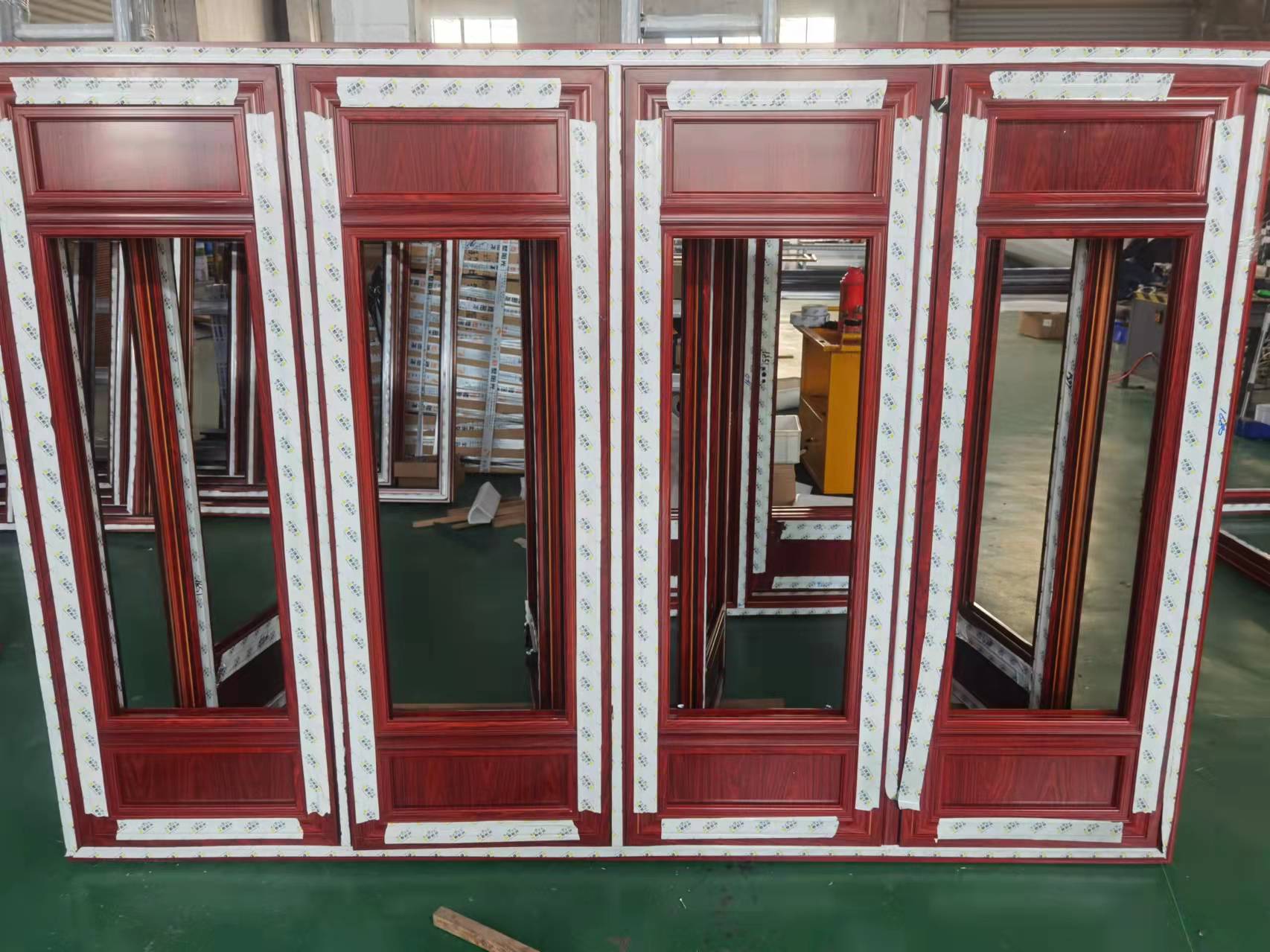木纹中式窗