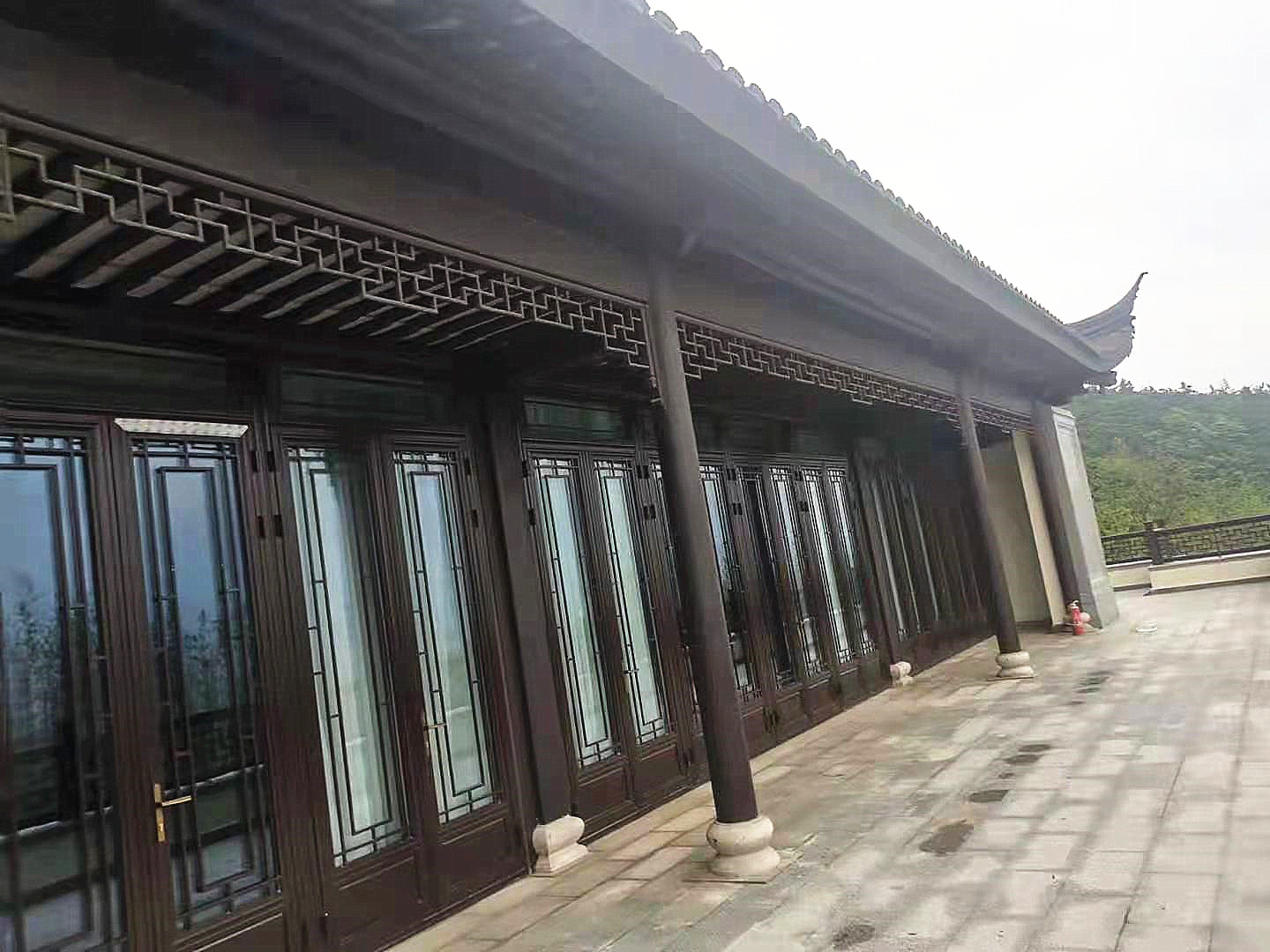 新中式门窗制作