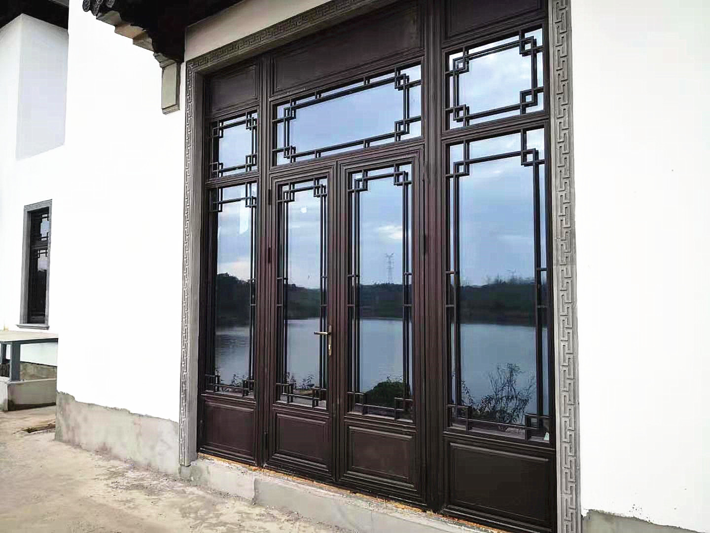 中式风格断桥铝门窗
